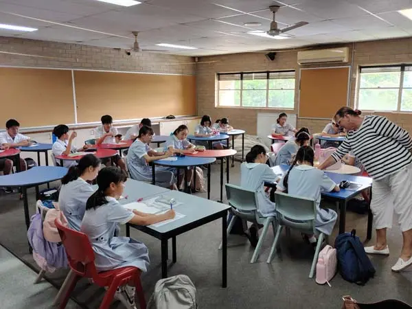 【ホームステイ】現地の学校での授業開始 1日目