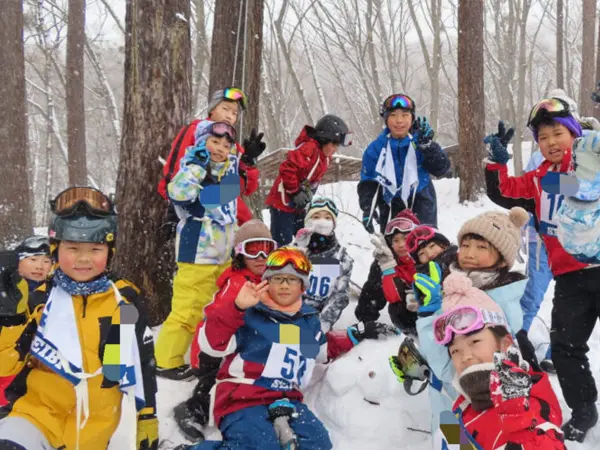 雪の学校　かまくら・雪像作り