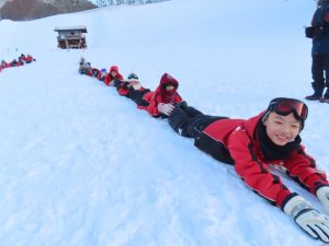 雪の学校　雪上運動会