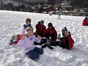 雪の学校　かんじき体験、雪遊び