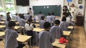 校舎の祝福を行いました